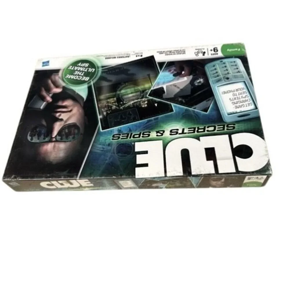 Clue Secrets & Spies Game *New*